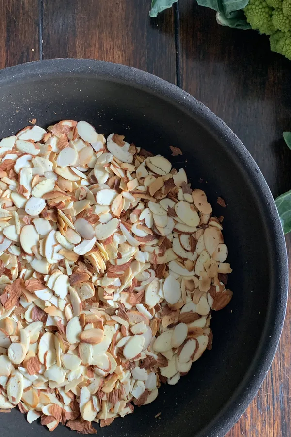 toasting almonds