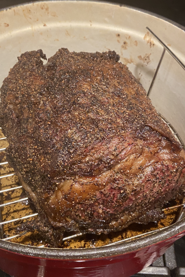 https://makeyourmeals.com/wp-content/uploads/2018/02/cooked-prime-rib-roast.jpg