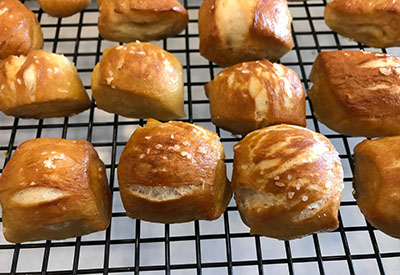 soft pretzel bites