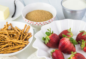 strawberry pretzel dessert