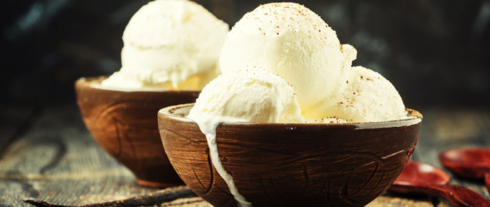 Homemade Vanilla Ice Cream – No Ice Cream Machine Required homemade vanilla ice cream