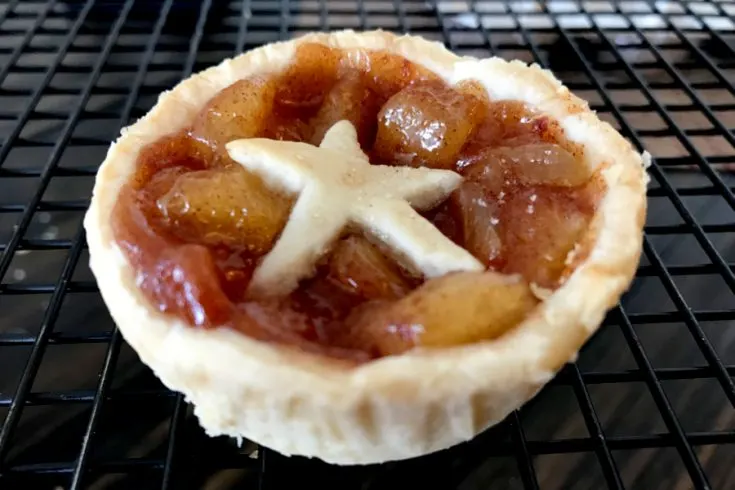 Mini Apple Pies in a Muffin Tin – If You Give a Blonde a Kitchen