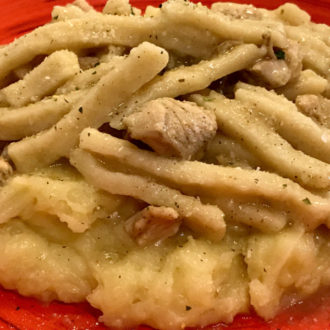instant pot chicken noodles over mashed potatoes