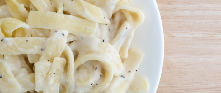 Dairy Free Alfredo Sauce – Made In Minutes! dairy free alfredo sauce