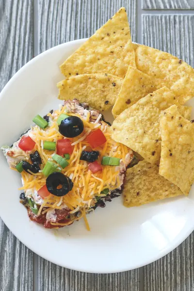 7 layer Mexican dip with chips 
