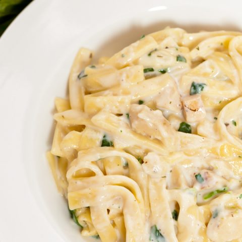 Instant Pot Chicken Fettuccine Alfredo
