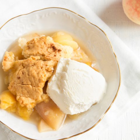Easy Peach Cobbler