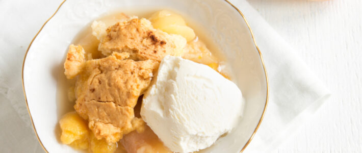 Easy Peach Cobbler Recipe – Just 5 Ingredients Easy Peach Cobbler Recipe – Just 5 Ingredients