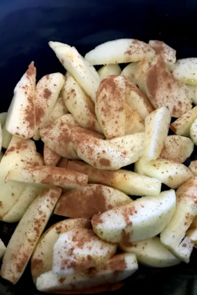 apples and cinnamon 