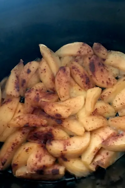 slow cooker cinnamon applesauce cooked 