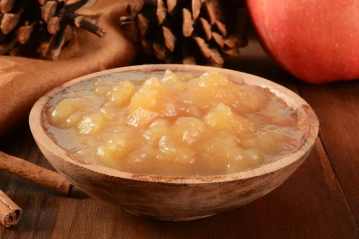 Slow Cooker Cinnamon Applesauce