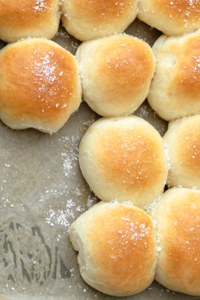 baked no knead dinner rolls 