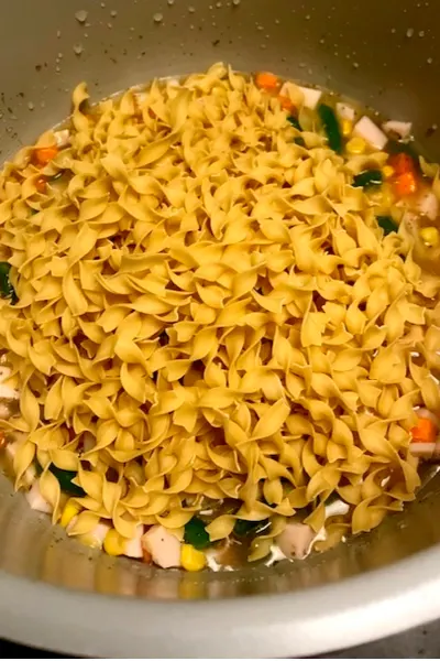 thin egg noodles 