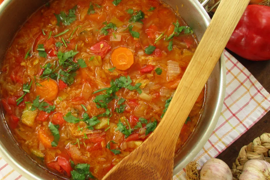 https://makeyourmeals.com/wp-content/uploads/2019/12/instant-pot-weight-loss-soup-featured.jpg.webp