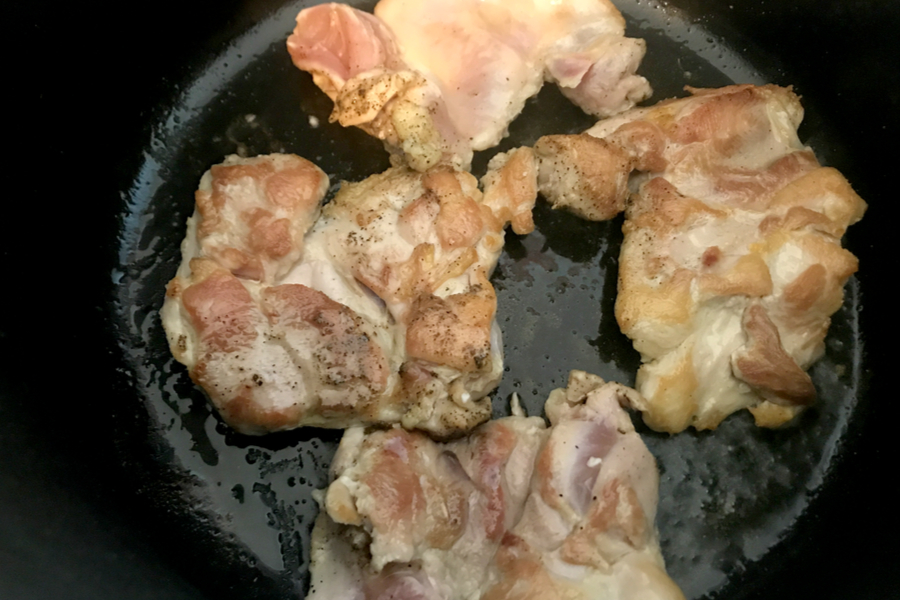 brown chicken thighs 