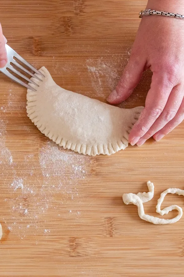 air fryer calzone edges