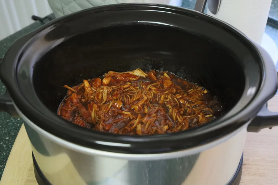 slow cooker barbecue chicken shredded 