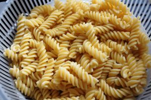cooked rotini pasta