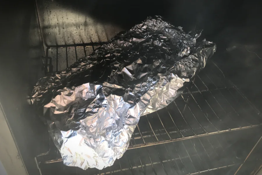 smoked ribs in foil 