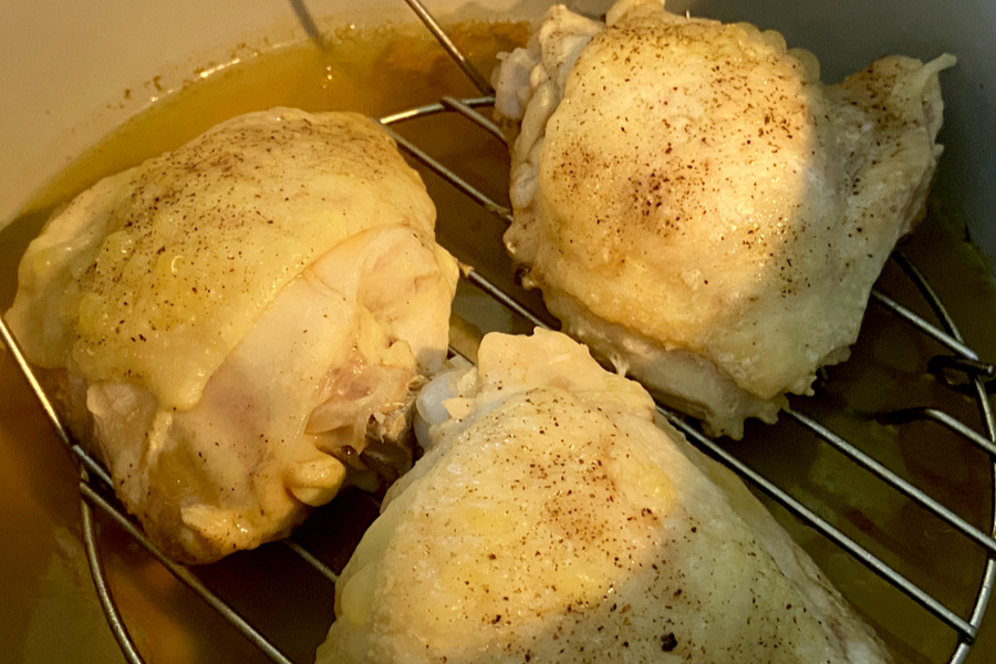 cooked chicken thighs 