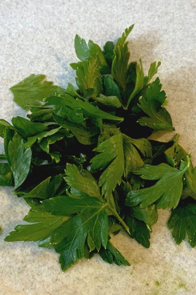 fresh parsley leaves - Make Your Meals