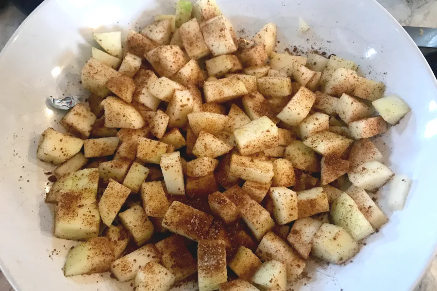 cinnamon sugar diced apples 