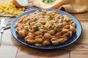 slow cooker creamy beef and shells