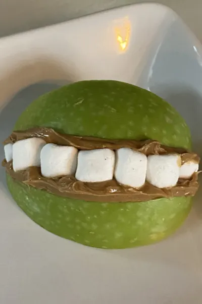 apple dentures 