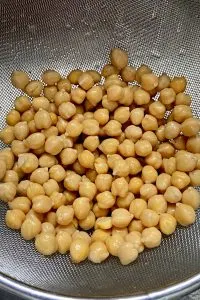 rinse garbanzo beans