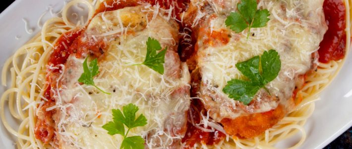 Baked Chicken Parmesan – An Easy To Make Dinner Recipe baked chicken parmesan