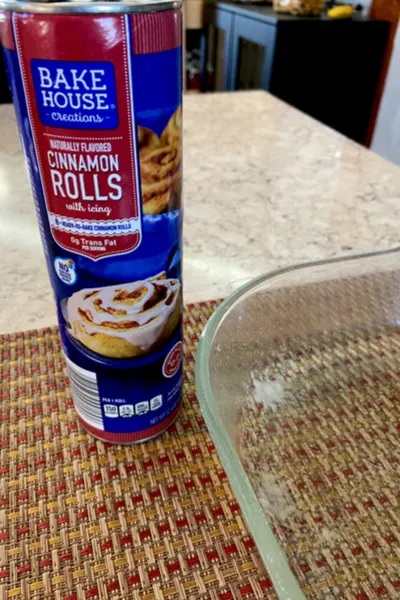 tube of cinnamon rolls 