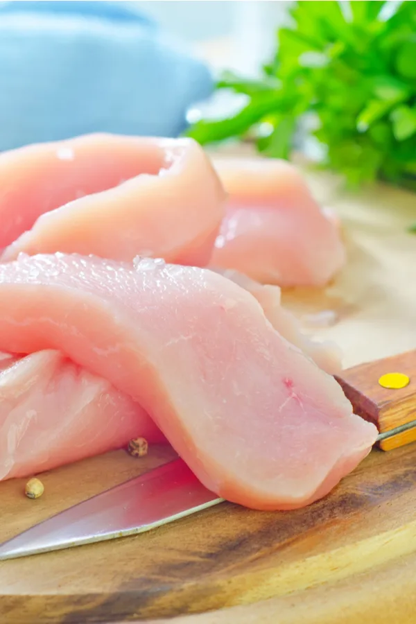 slicing chicken breasts 