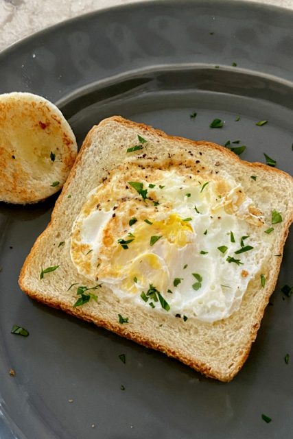 Egg In A Hole - An Easy To Make Breakfast Recipe - Make Your Meals
