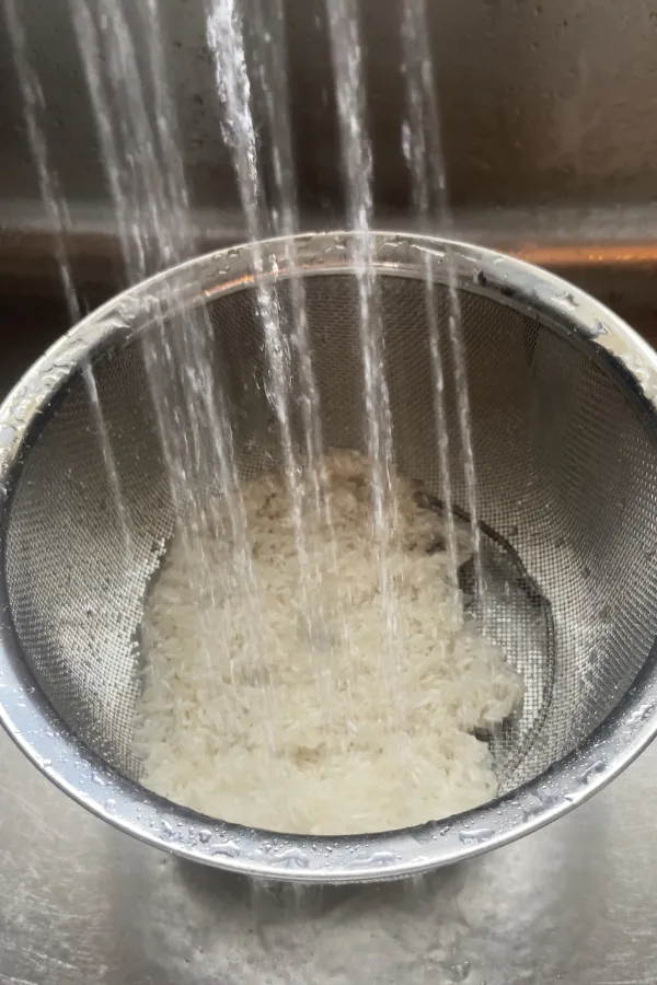 rinsing white rice