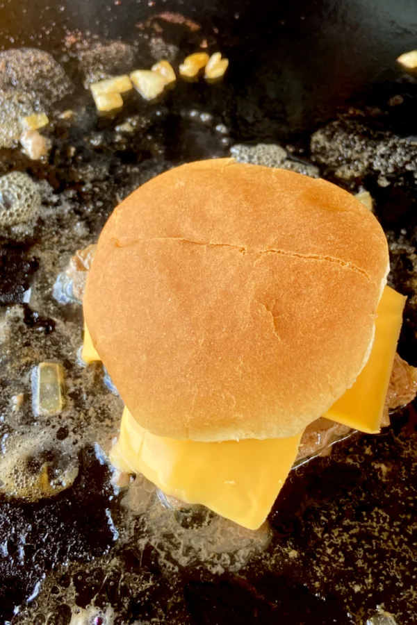 slider with cheese and bun