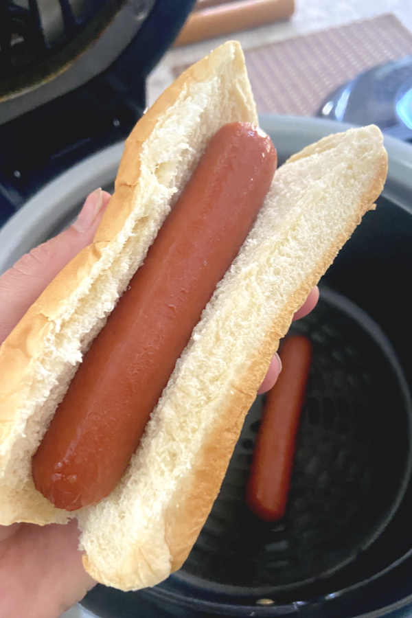 hot dog in bun 