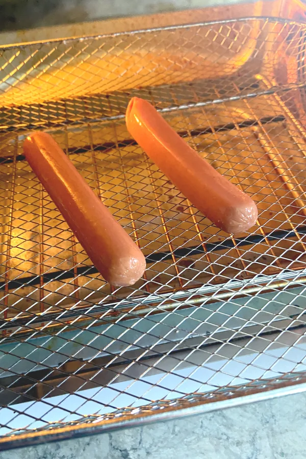 hot dogs in basket 