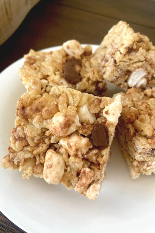 Smores Rice Krispies Treats An Easy To Make No Bake Dessert