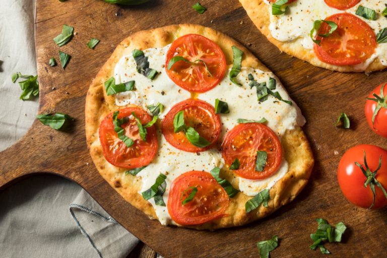 margherita flatbread pizza