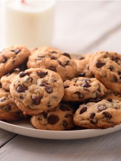chocolate chip cookies