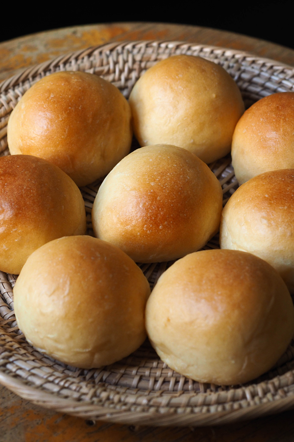 Quick easy homemade dinner store rolls without yeast