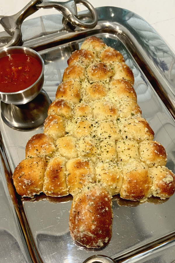 pull apart cheesy bread Christmas appetizer