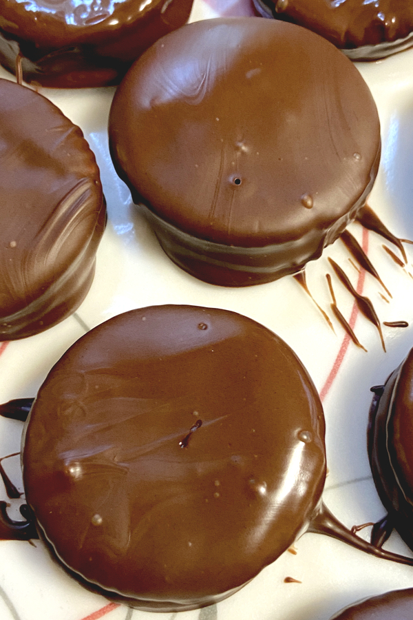 ritz cracker cookies dipped in chocolate Make Your Meals