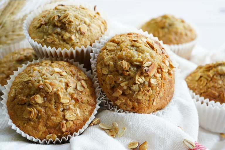 banana oat muffins