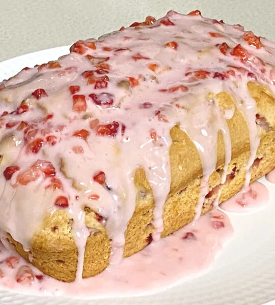 strawberry bread featured