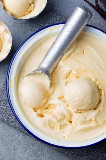 Homemade Vanilla Ice Cream - No Ice Cream Machine Required