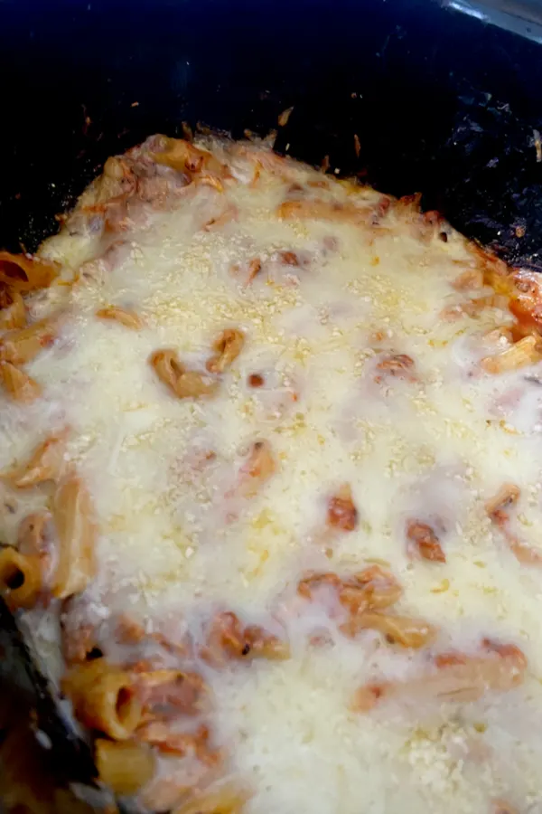 crock pot chicken parmesan pasta with cheese on top 