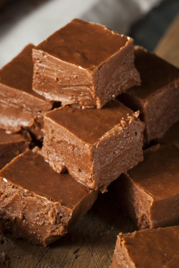 chocolate fudge - a great recipe for Christmas cookie tray