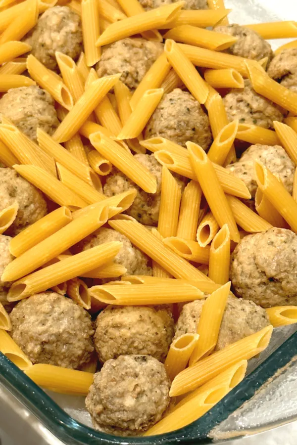 penne pasta and meatballs