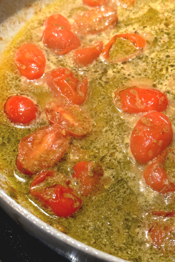 tomatoes in pesto sauce 